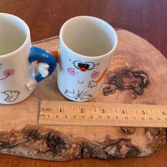 Vintage Whimsical Papel People Linking Arms Mug Set 1976 - Picture 3 of 5